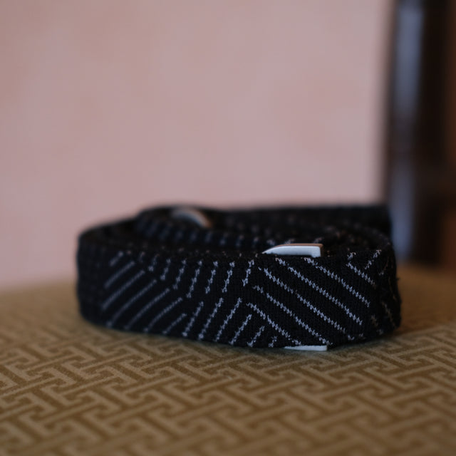 La Laisse Kvadrat – Charbon noir