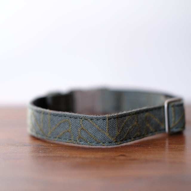 Le Collier Kvadrat – Lichen