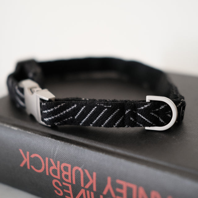 Le Collier Kvadrat – Charbon noir