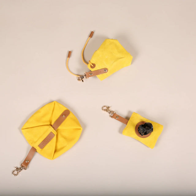 Pack de gamelles d'extérieur, de sac à crottes et de pochette à friandises