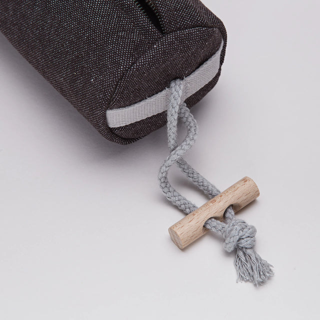 Finitions d'une pochette à friandises pour chien 