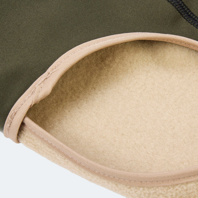 Manteau pour chien en polaire et softshell avec zoom sur les finitions