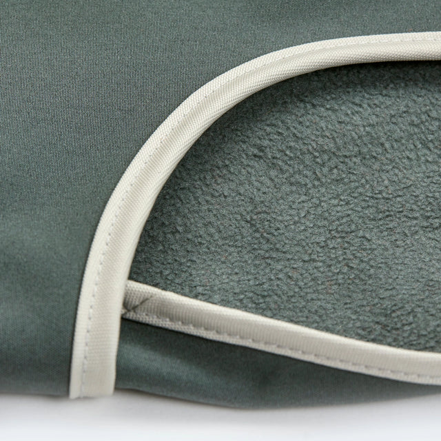 Manteau en softshell pour chien fait à la main zoom sur finitions